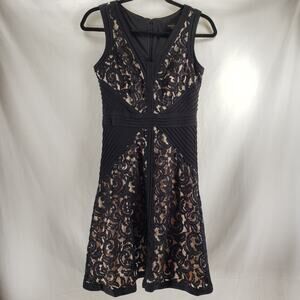 Tadashi Shoji Black Lace Dress Size 4P Lace Overlay Sleeveless V-Neck Sheath